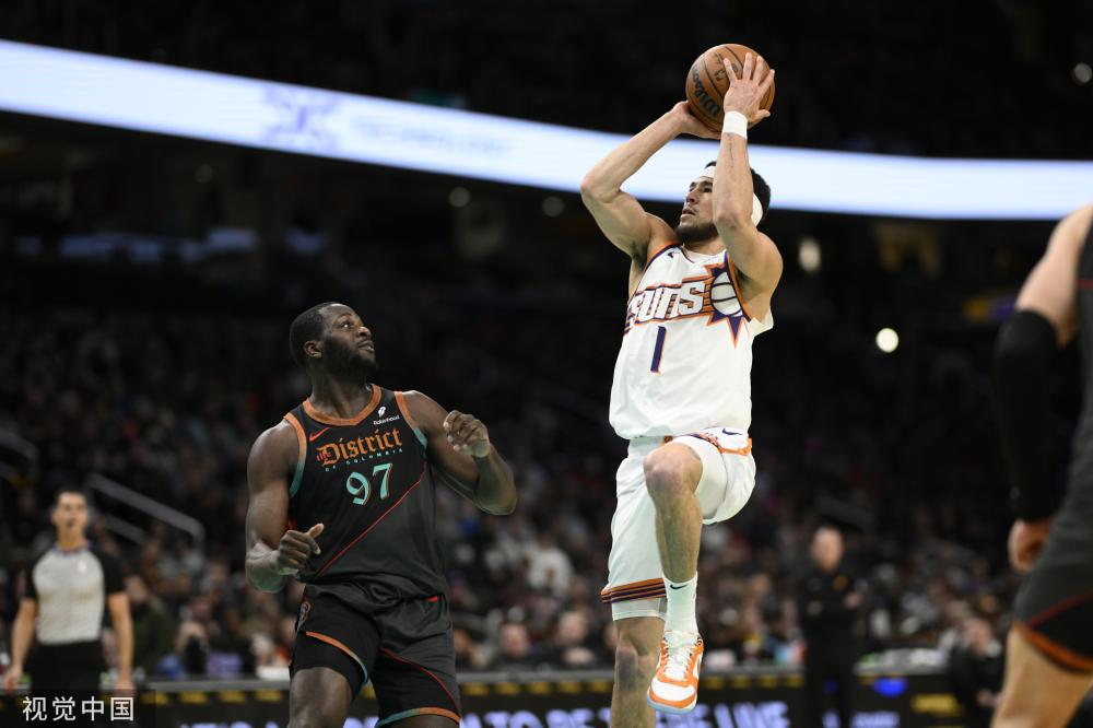 对赛场进行 对赛场进行